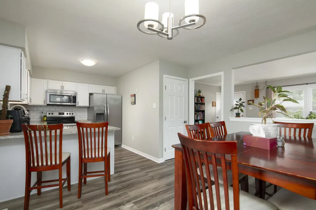 3208 Mirror Lake Drive Lexington KY 40515