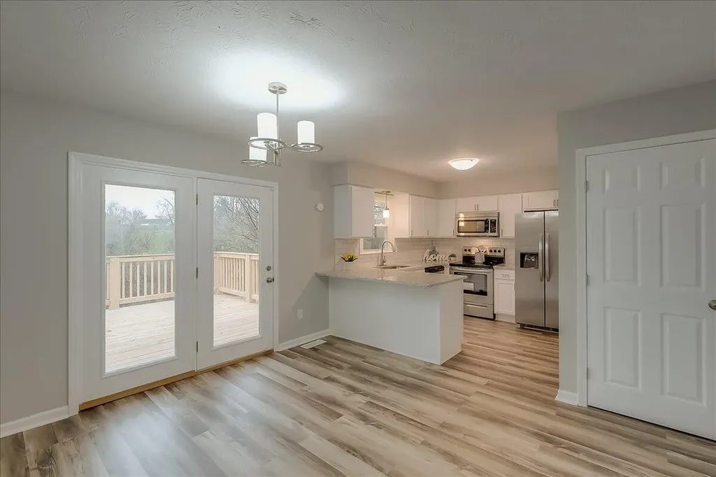 3208 Mirror Lake Drive Lexington KY 40515
