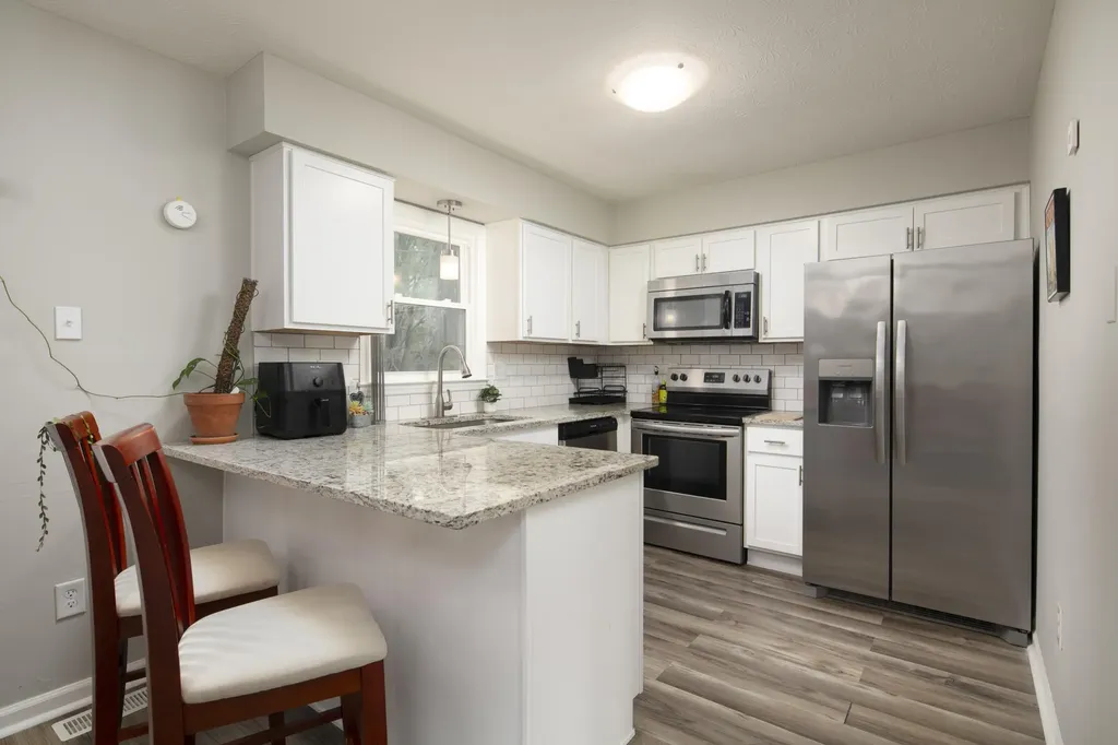 3208 Mirror Lake Drive Lexington KY 40515