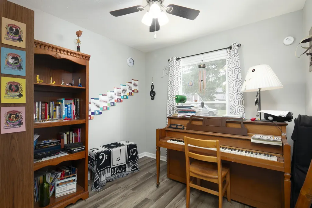 3208 Mirror Lake Drive Lexington KY 40515