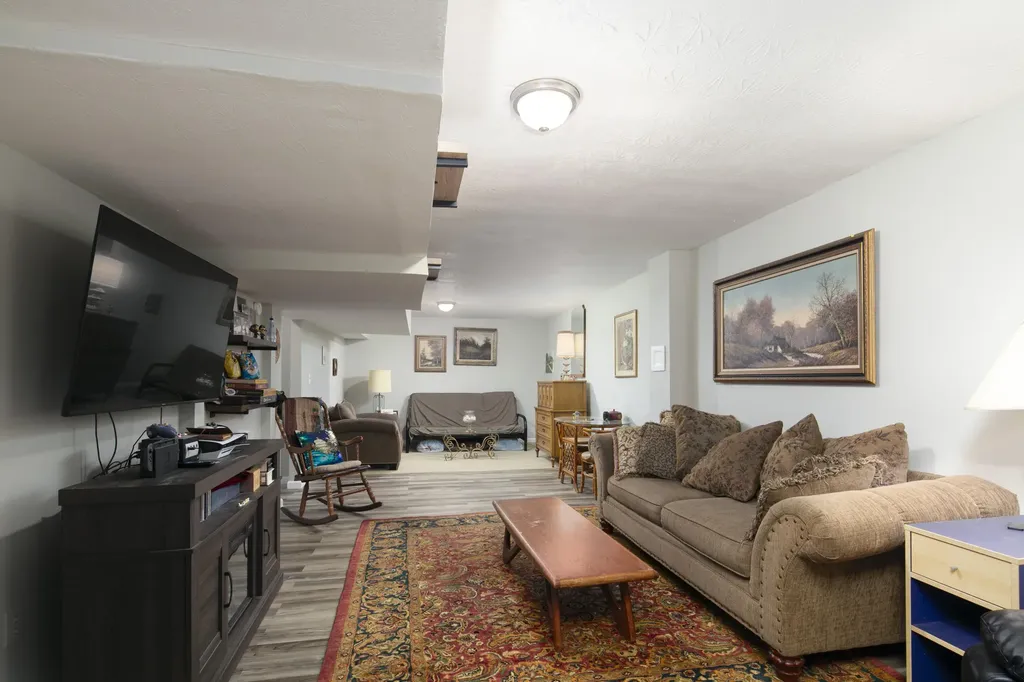 3208 Mirror Lake Drive Lexington KY 40515