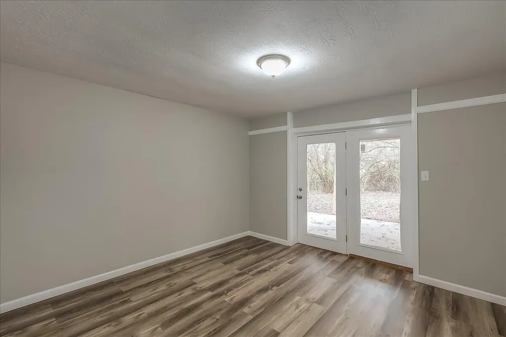 3208 Mirror Lake Drive Lexington KY 40515