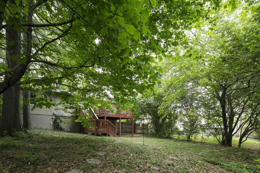 3208 Mirror Lake Drive Lexington KY 40515