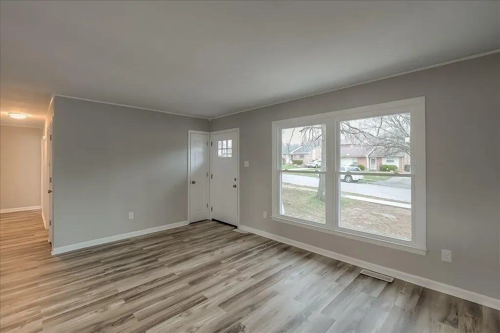 3208 Mirror Lake Drive Lexington KY 40515