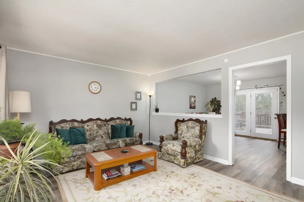 3208 Mirror Lake Drive Lexington KY 40515
