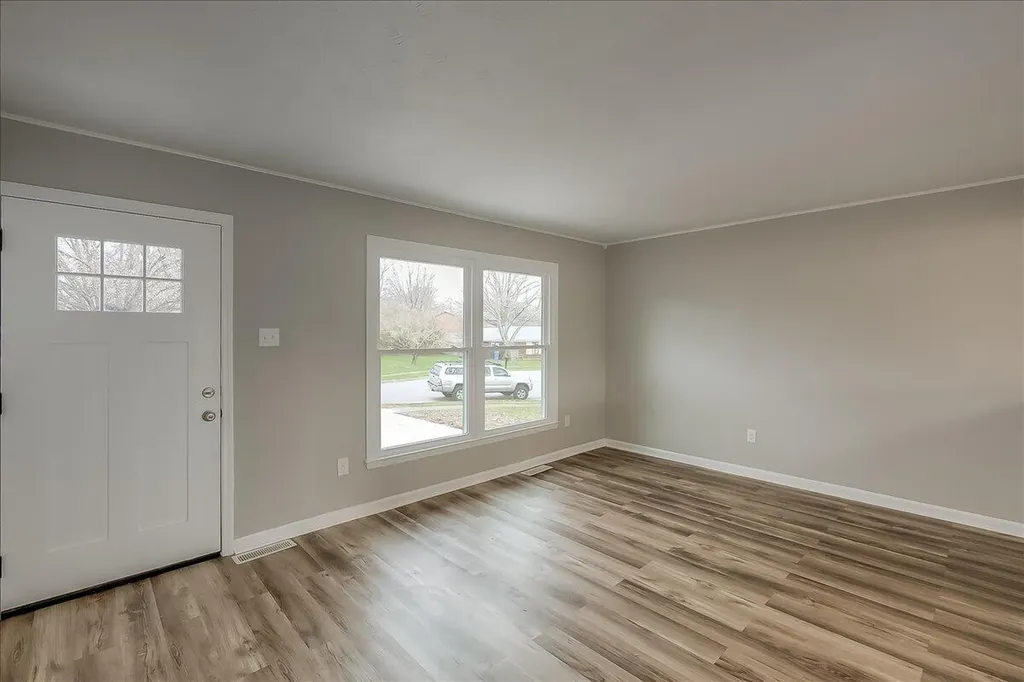 3208 Mirror Lake Drive Lexington KY 40515
