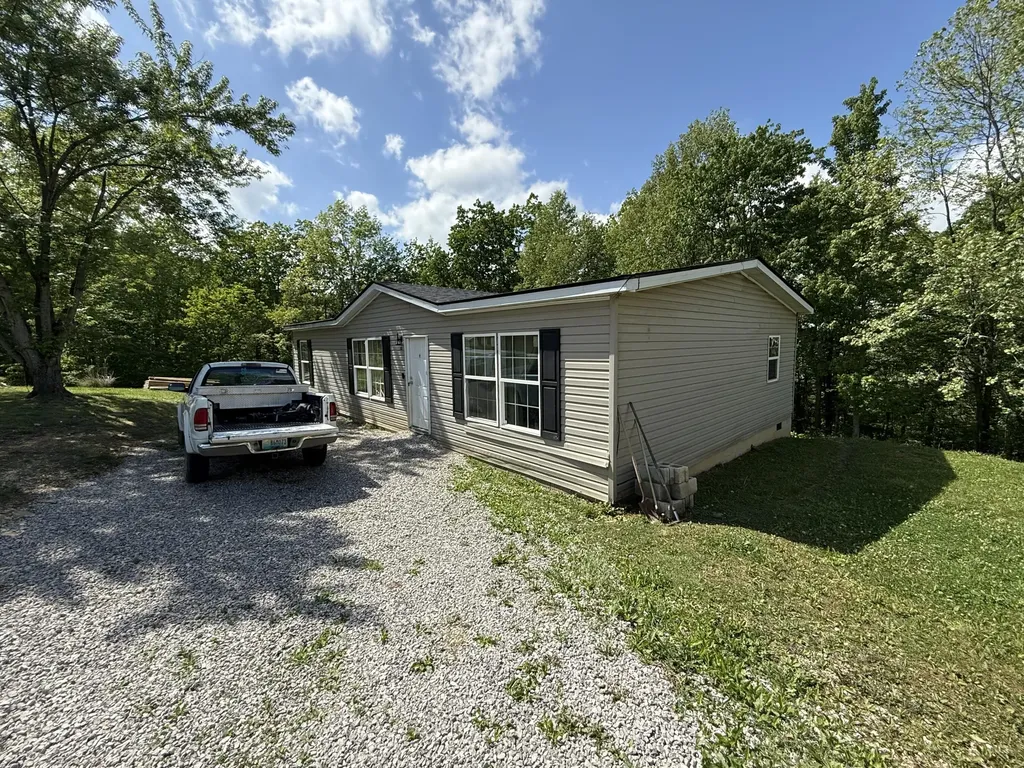 2508 Amos Ridge Road Frenchburg KY 40322