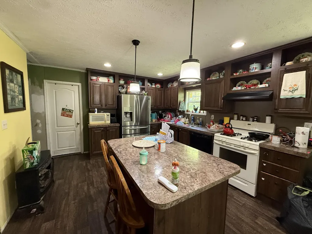 2508 Amos Ridge Road Frenchburg KY 40322