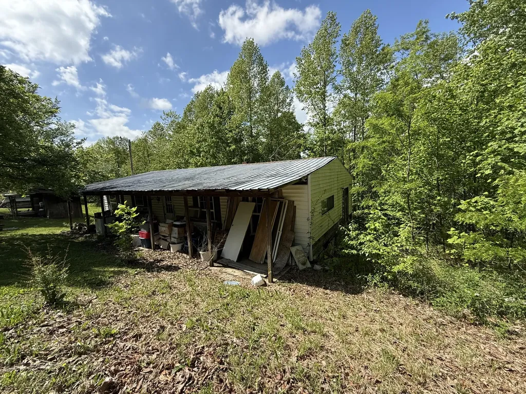 2508 Amos Ridge Road Frenchburg KY 40322
