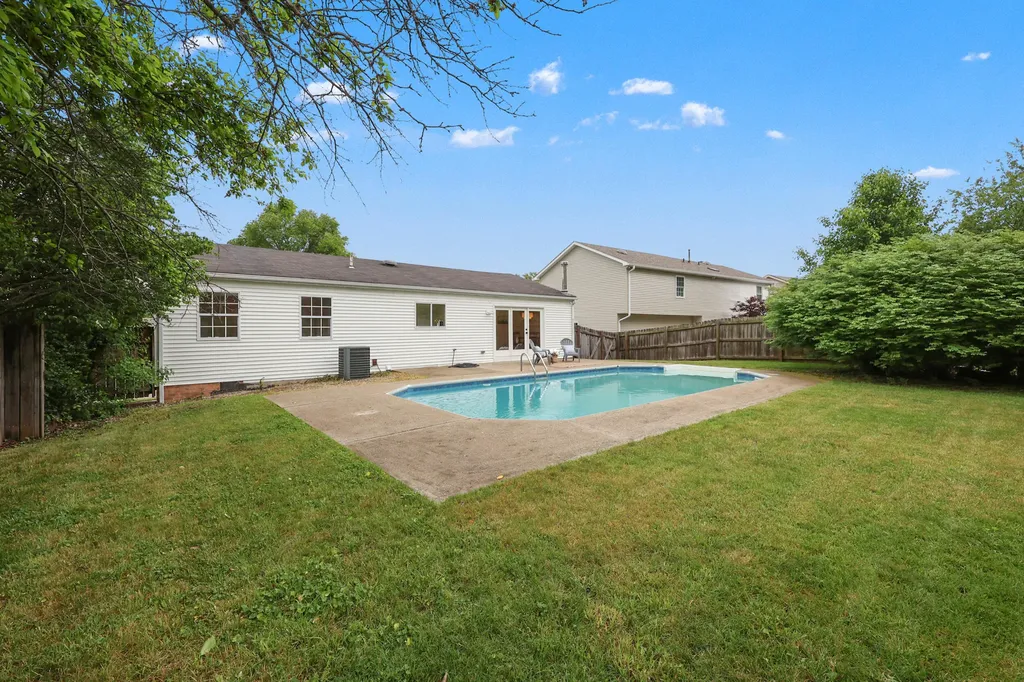 512 Stone Creek Drive Lexington KY 40503