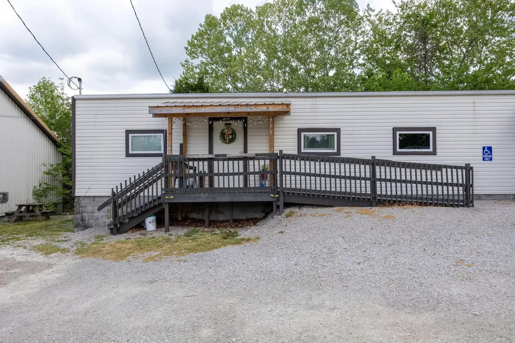 797 Slate Avenue Owingsville KY 40360