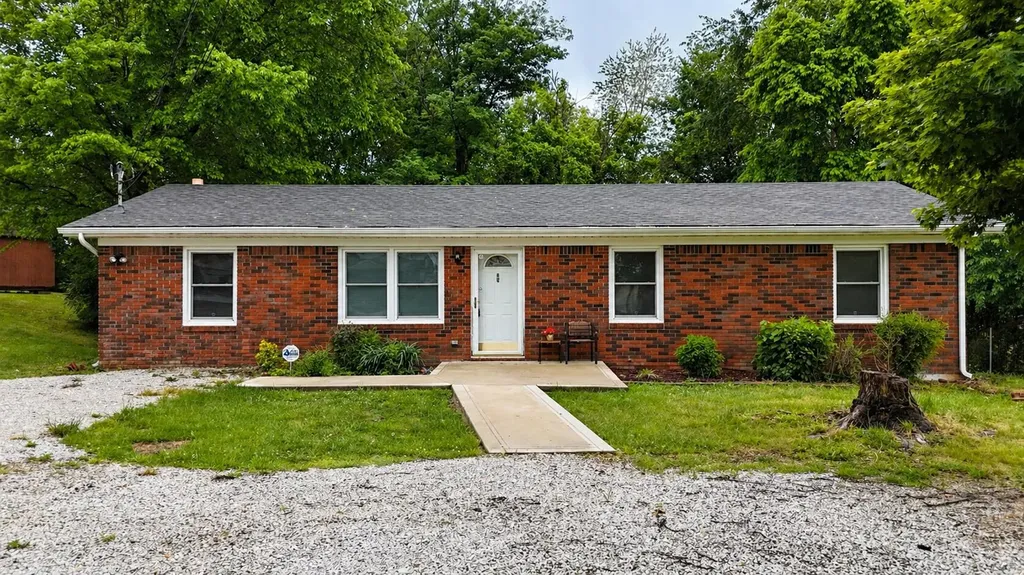 98 Eads Street Monticello KY 42633