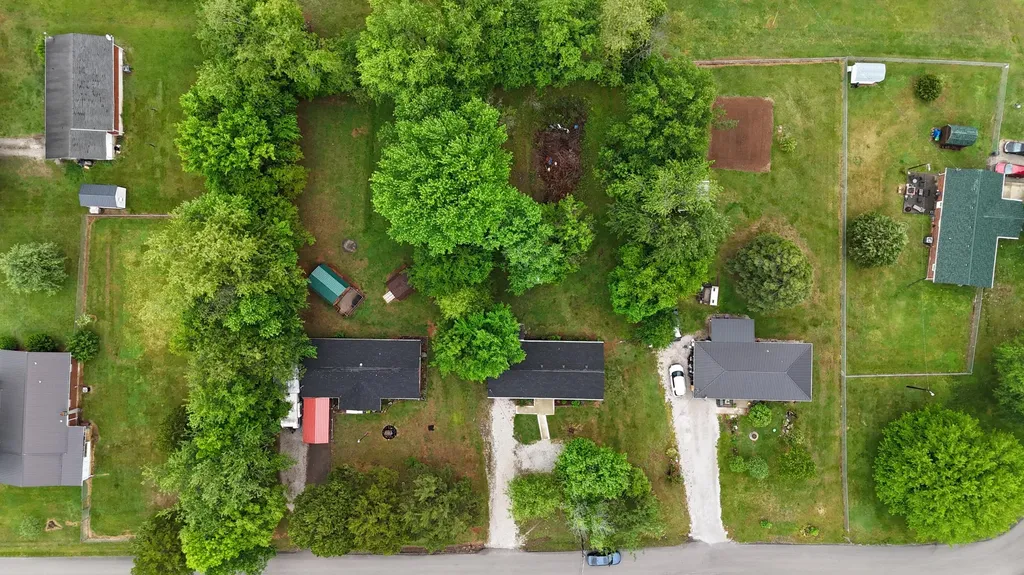 98 Eads Street Monticello KY 42633