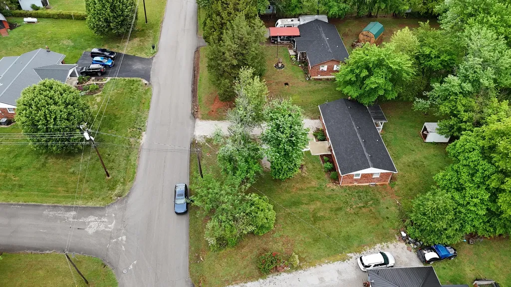 98 Eads Street Monticello KY 42633
