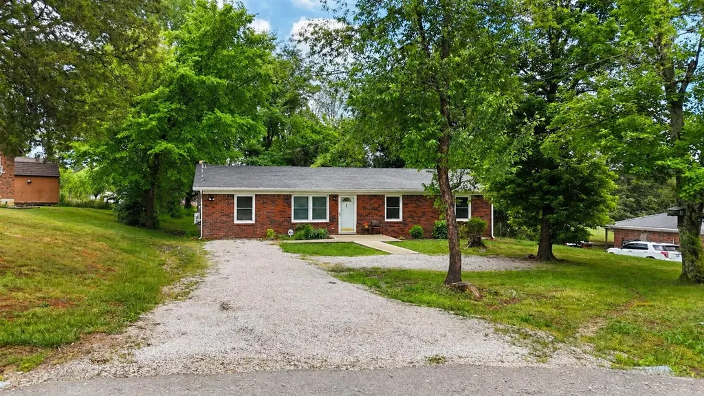 98 Eads Street Monticello KY 42633