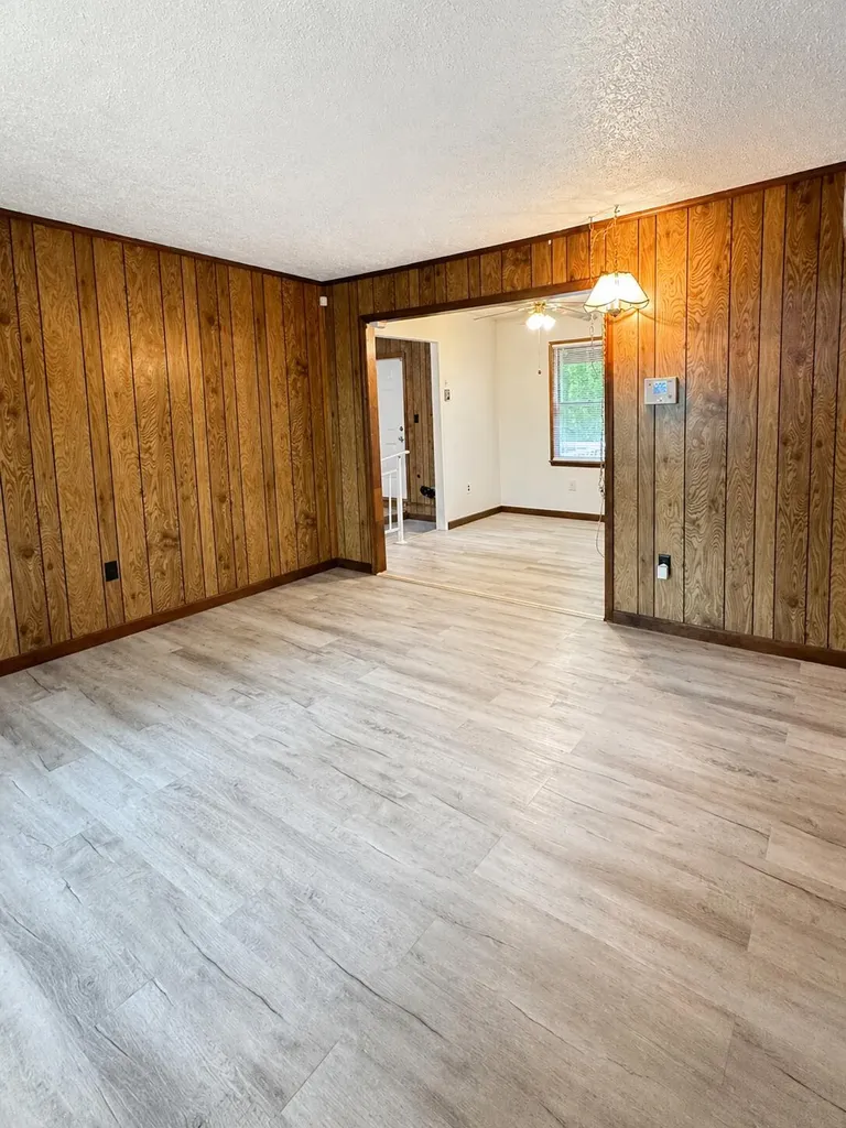 98 Eads Street Monticello KY 42633
