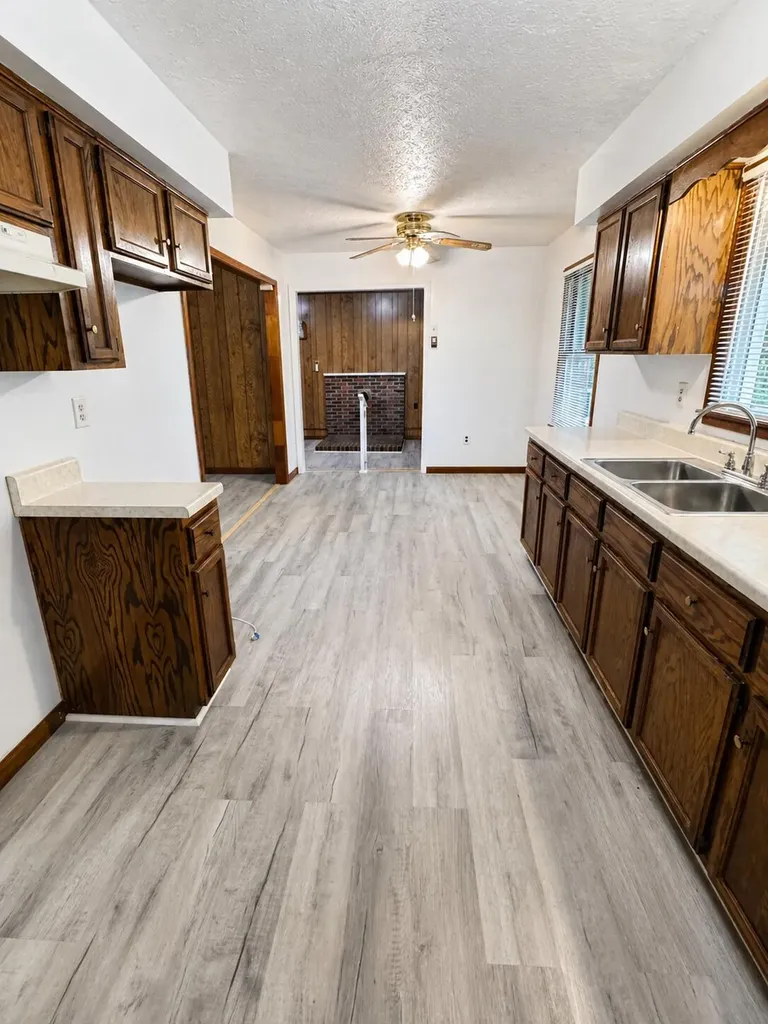 98 Eads Street Monticello KY 42633