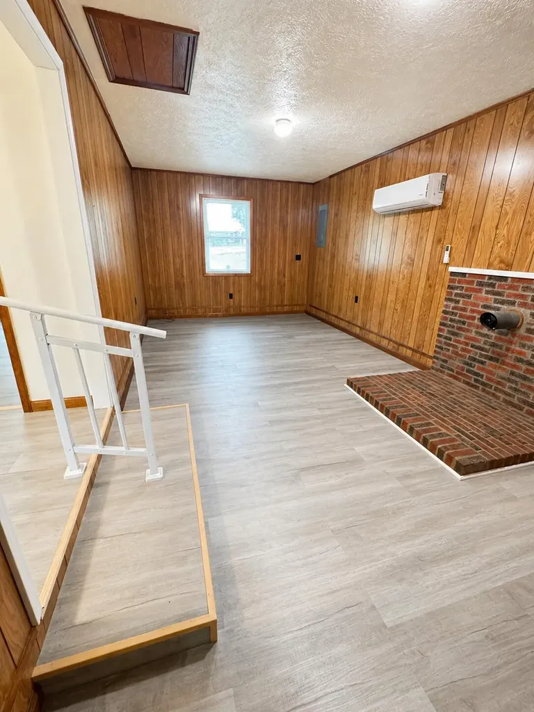 98 Eads Street Monticello KY 42633