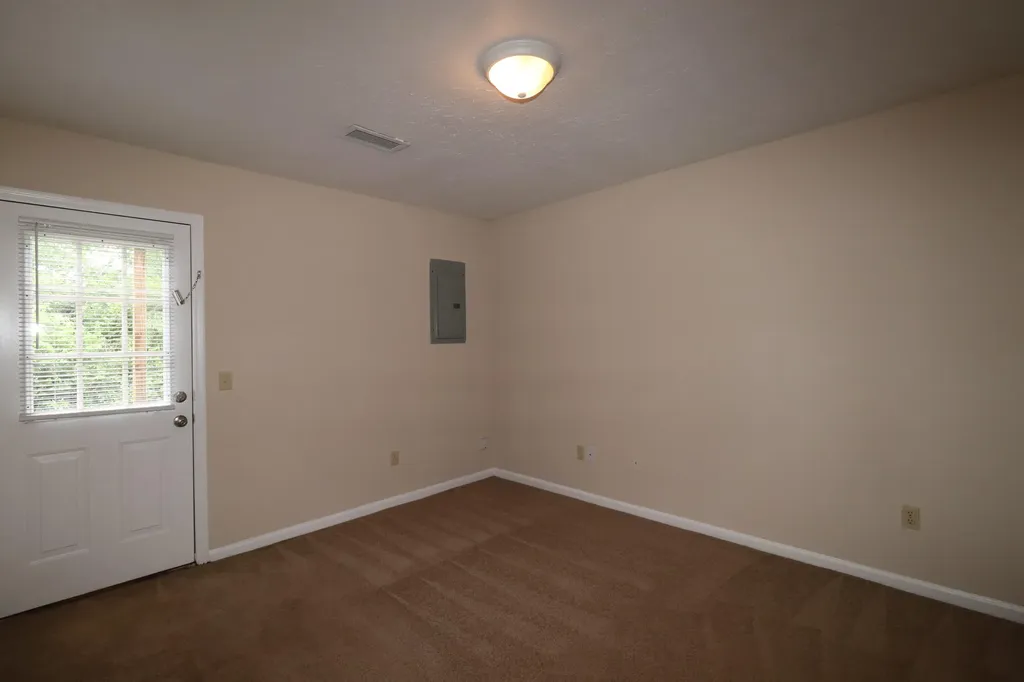 238 Lakeview Drive Nicholasville KY 40356