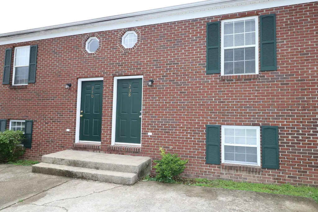 238 Lakeview Drive Nicholasville KY 40356