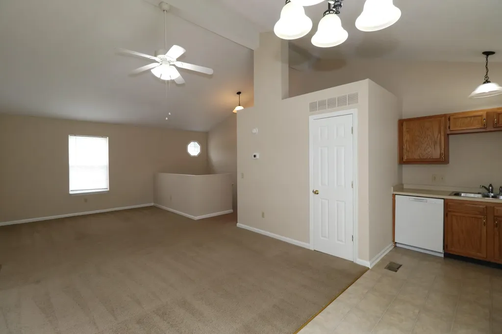 238 Lakeview Drive Nicholasville KY 40356