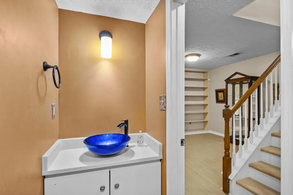 1232 Speculator Court Lexington KY 40514