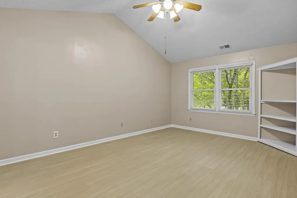 1232 Speculator Court Lexington KY 40514