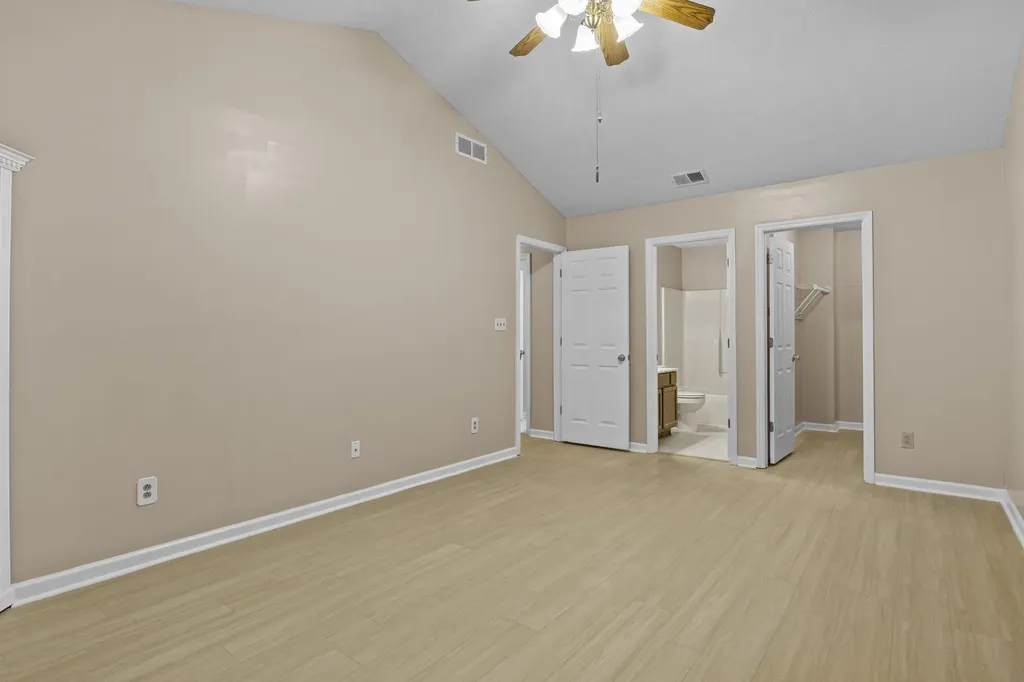 1232 Speculator Court Lexington KY 40514