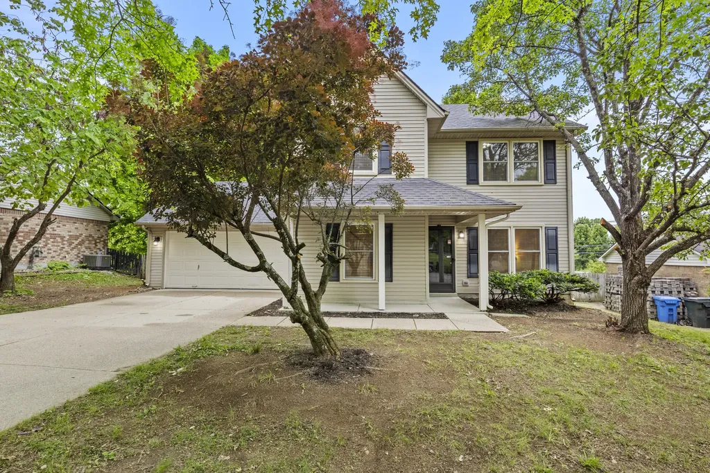 1232 Speculator Court Lexington KY 40514