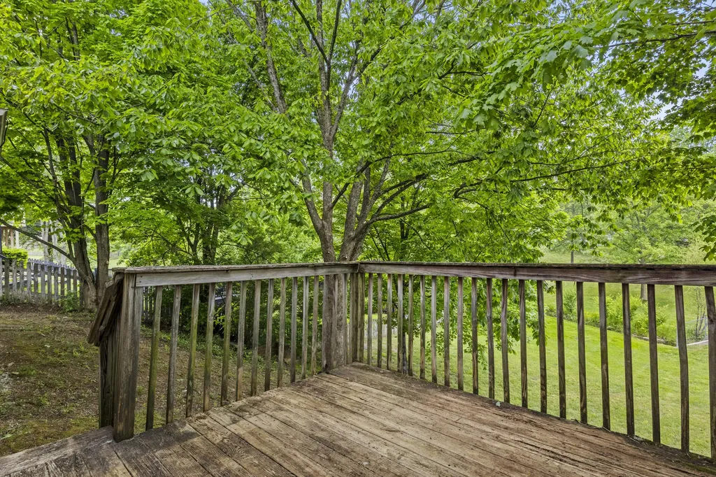 1232 Speculator Court Lexington KY 40514