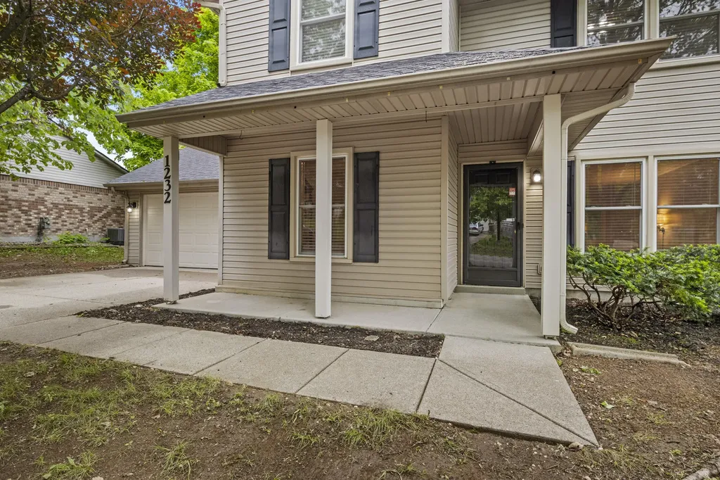 1232 Speculator Court Lexington KY 40514