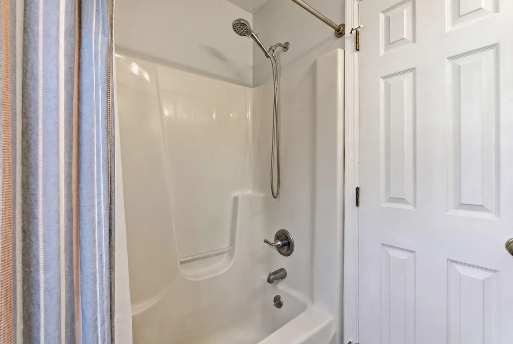93 Shady Lane Lexington KY 40503