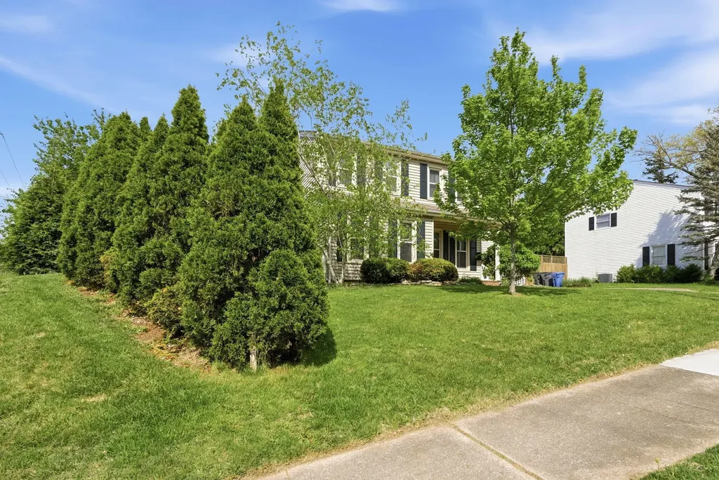 93 Shady Lane Lexington KY 40503