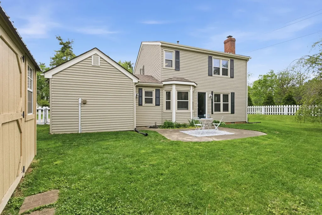 93 Shady Lane Lexington KY 40503