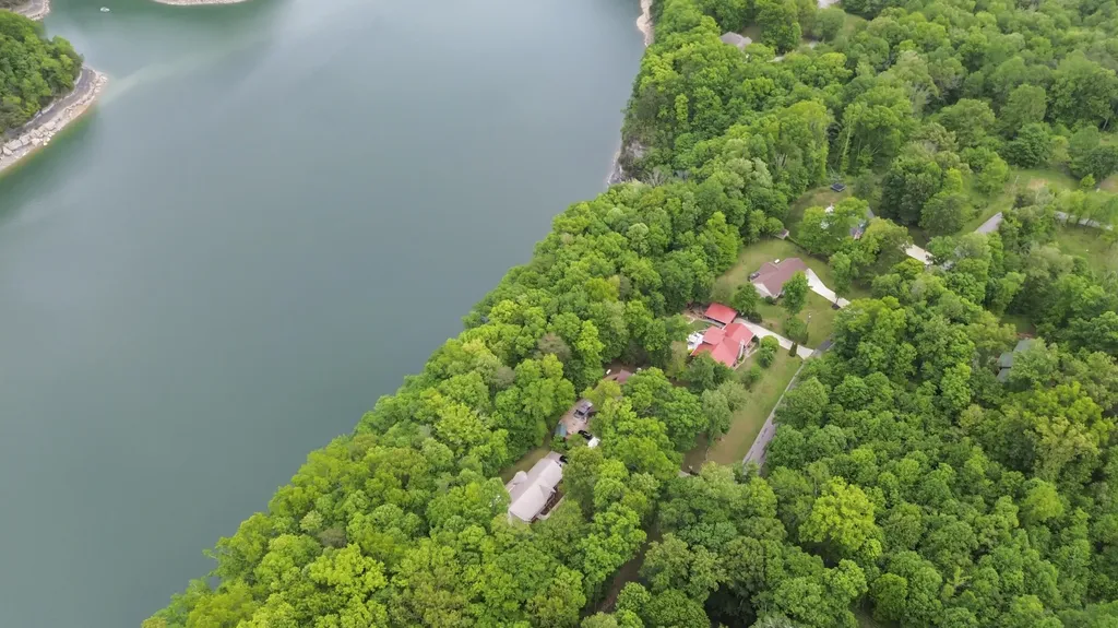 30 Wondering Point Somerset KY 42503