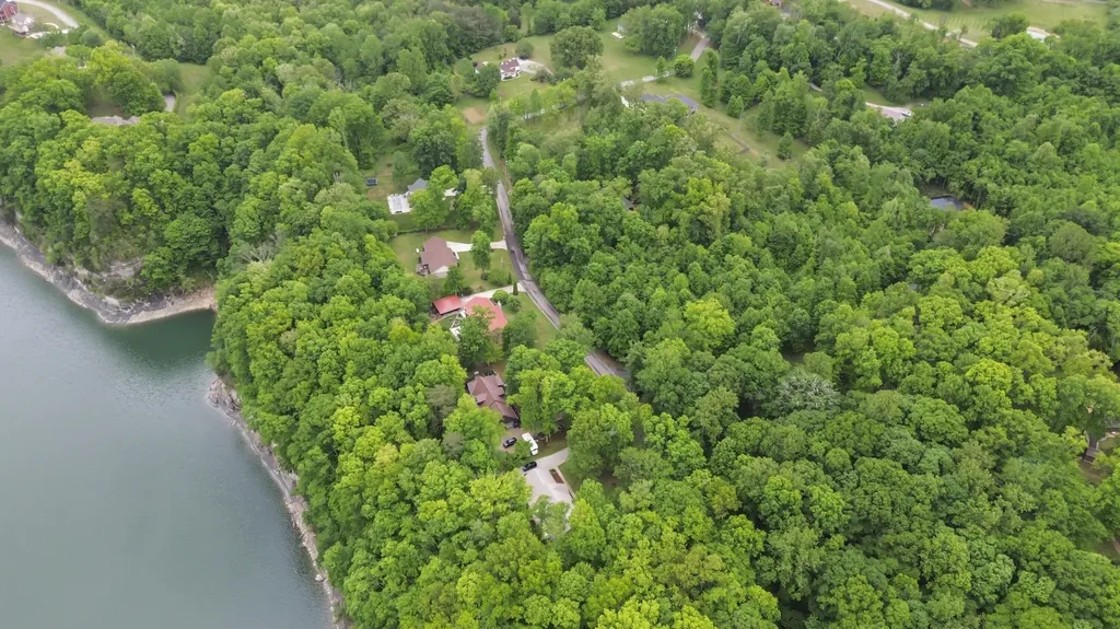 30 Wondering Point Somerset KY 42503