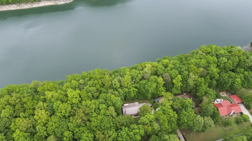 30 Wondering Point Somerset KY 42503