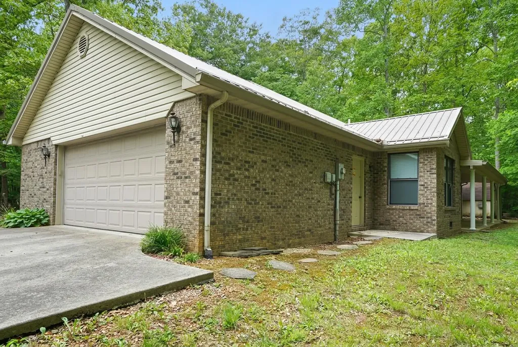 30 Wondering Point Somerset KY 42503