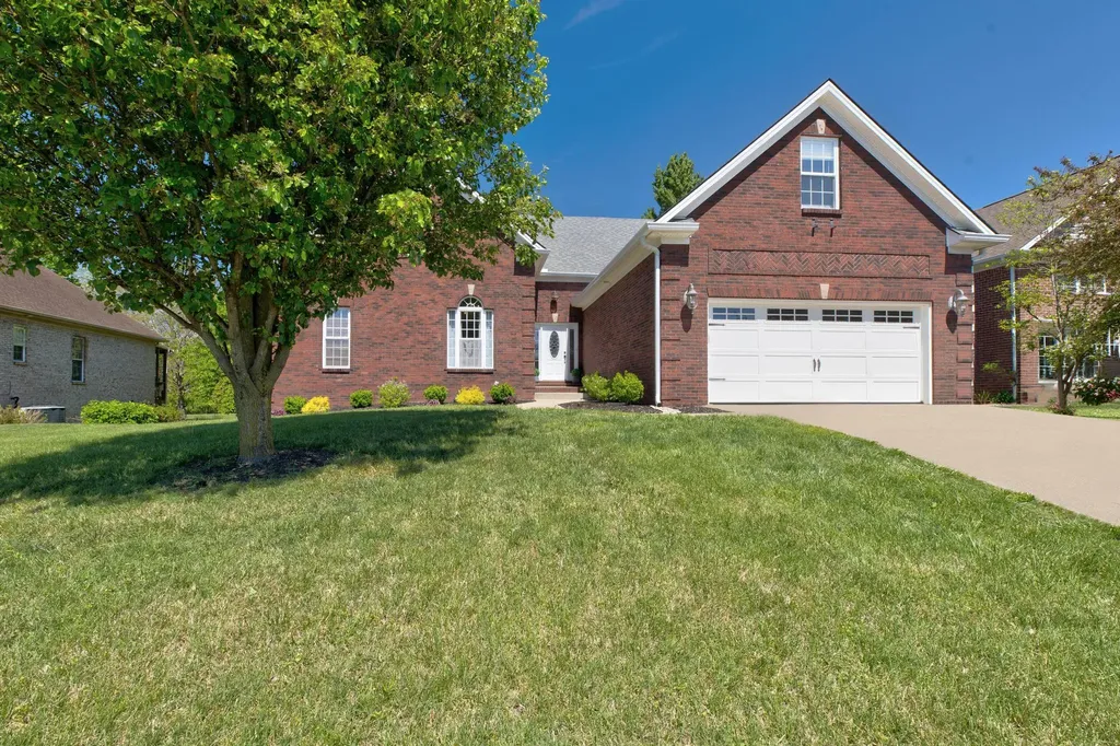 124 St Andrews Way Georgetown KY 40324