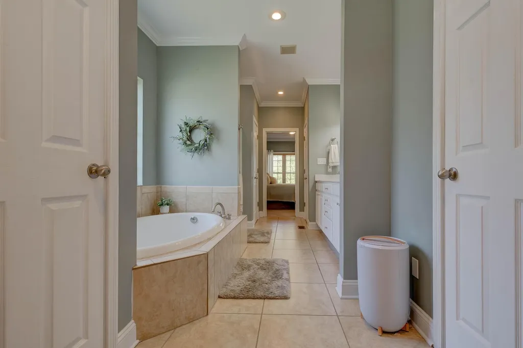 124 St Andrews Way Georgetown KY 40324