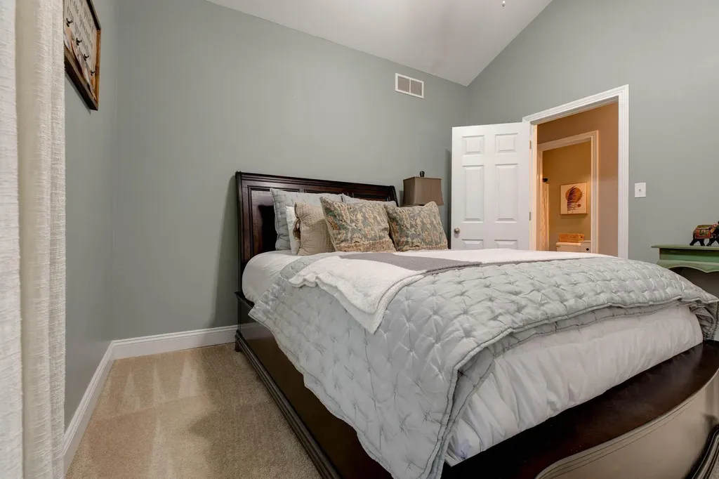124 St Andrews Way Georgetown KY 40324