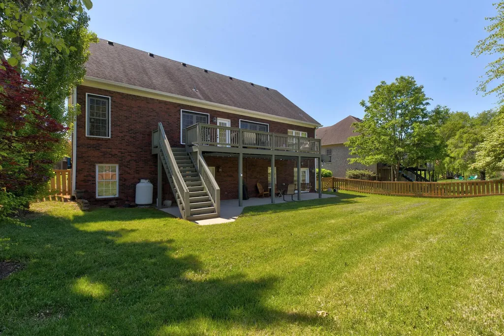 124 St Andrews Way Georgetown KY 40324