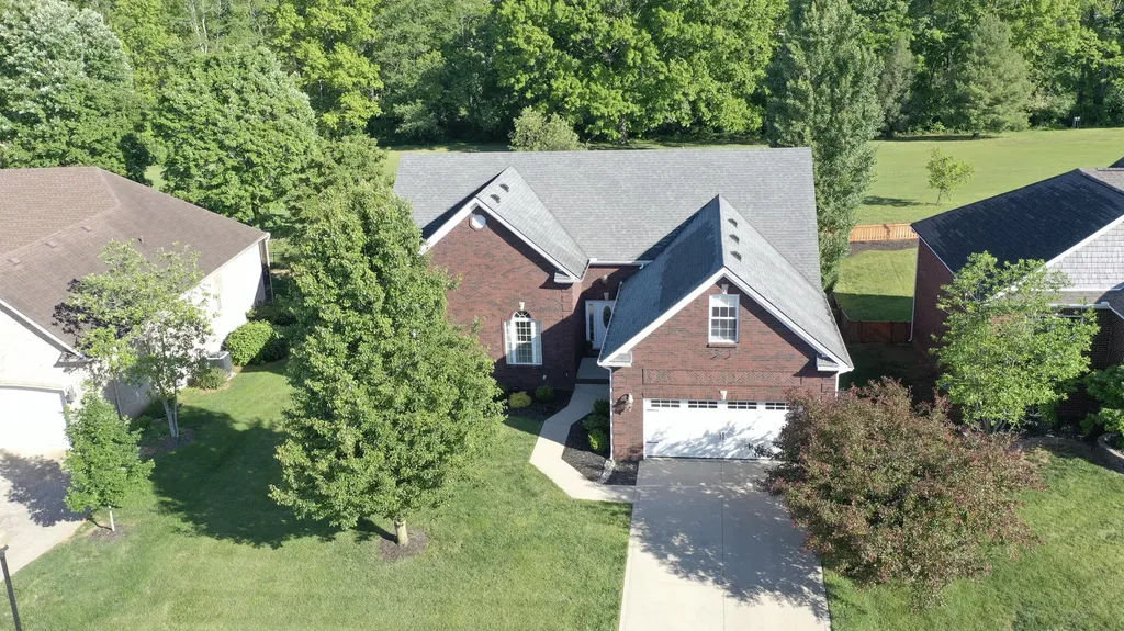 124 St Andrews Way Georgetown KY 40324