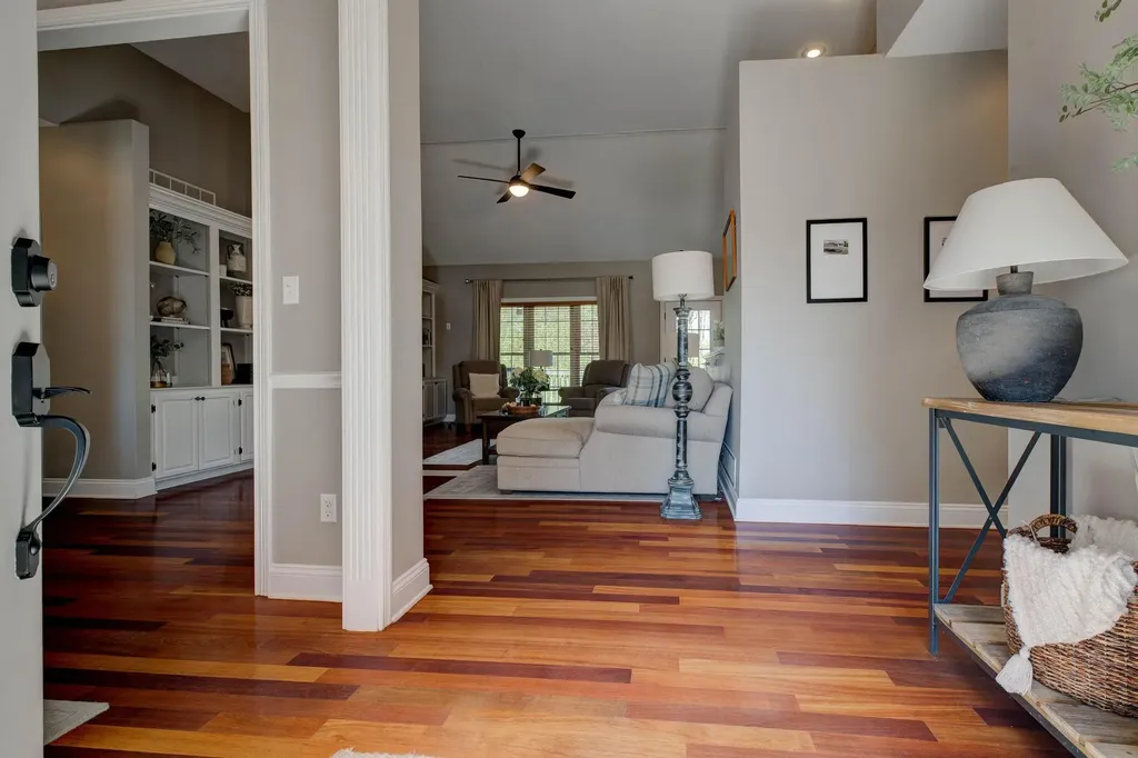 124 St Andrews Way Georgetown KY 40324