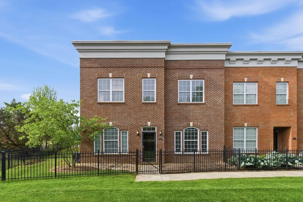 3301 Beacon Street Lexington KY 40513