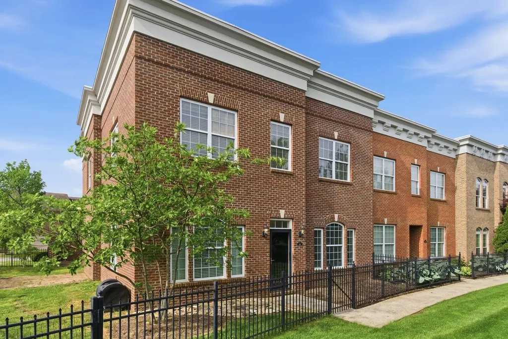 3301 Beacon Street Lexington KY 40513
