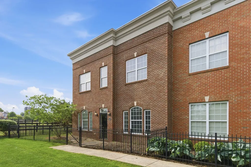 3301 Beacon Street Lexington KY 40513