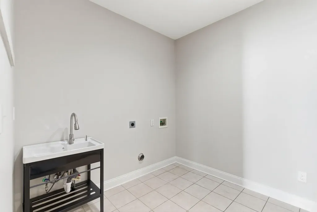 3301 Beacon Street Lexington KY 40513