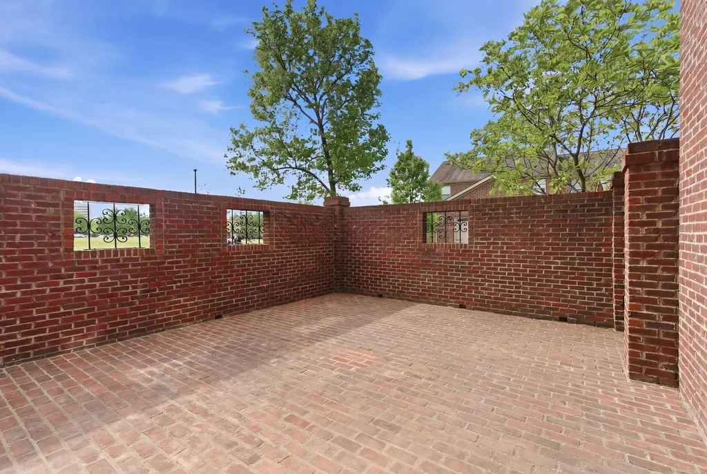 3301 Beacon Street Lexington KY 40513