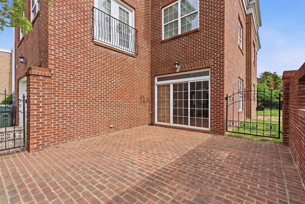 3301 Beacon Street Lexington KY 40513